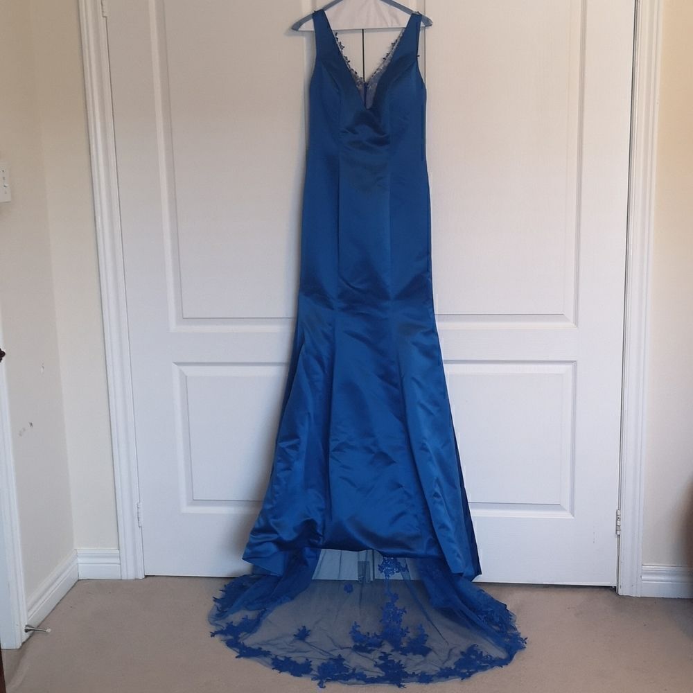 Bride's Mermaid Gown Plunging Neckline Royal Blue Size 8